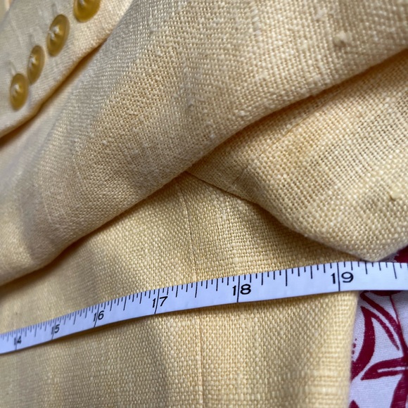 Harve Benard soft yellow 100% linen blazer - Picture 6 of 7